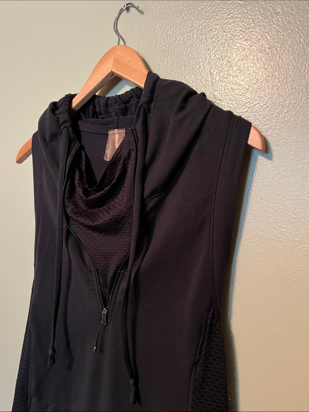 Calia Sleeveless Black Hooded Pullover Tank Top, Size Small - Picture 3 of 8